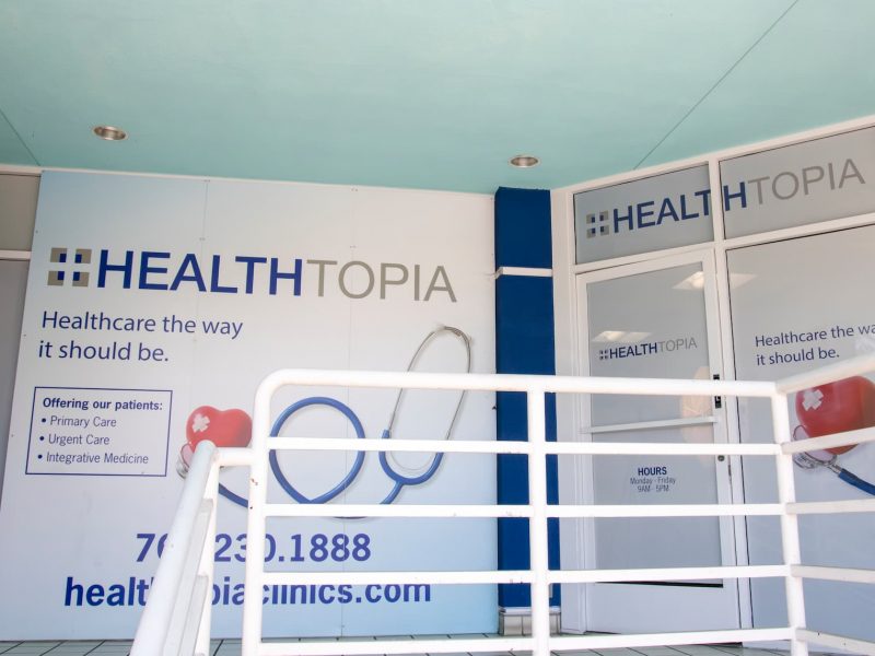 Healthtopia Hillcrest exterior entrance